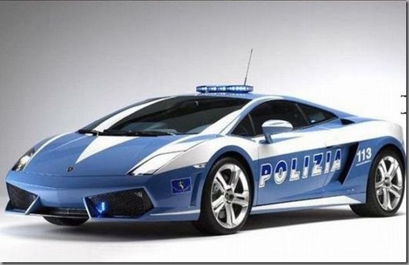 Carro da policia na Itália (1)