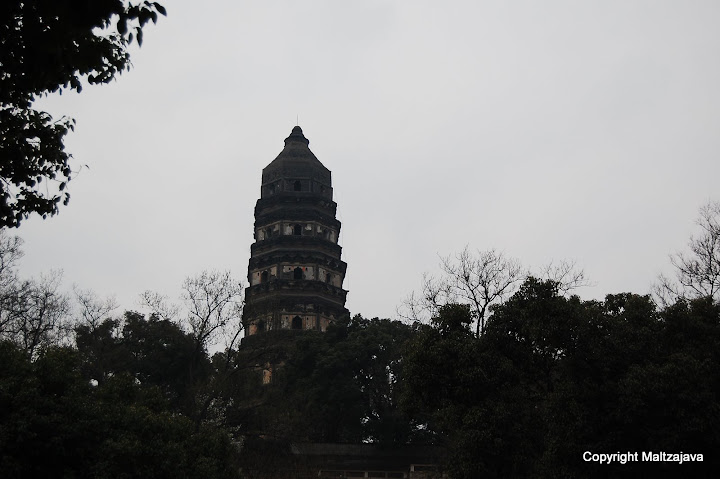 Chinas Leaning Tower of Pisa
