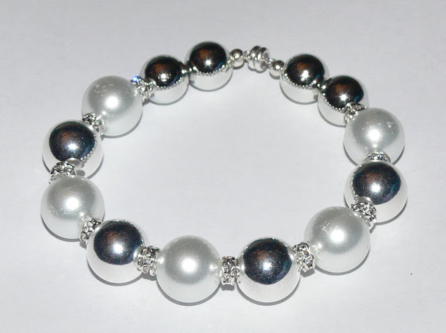 *Floating Flora* Bracelet - White