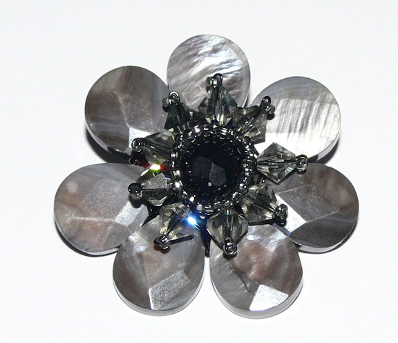 *Flower Power* DIY Brooch - Black