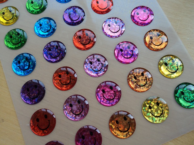 [smiley face hologram stickers[6].jpg]