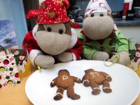 [Festive Gingerbread Monkeys[4].jpg]