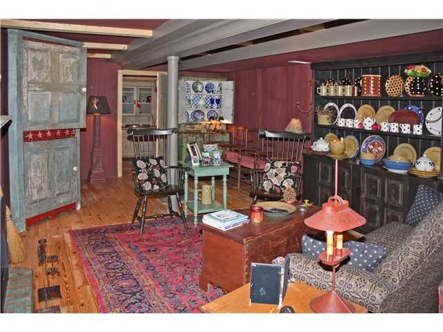 [SaltboxInterior132.jpg]