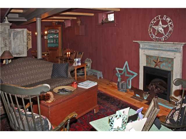[SaltboxInterior122.jpg]