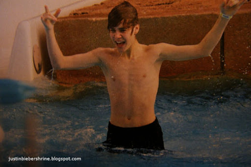 Justin Bieber shirtless armpits