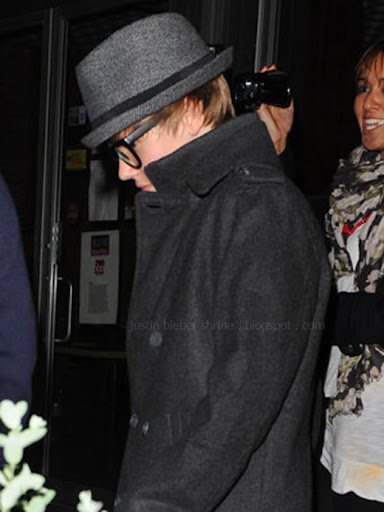 justin bieber glasses hat outfit