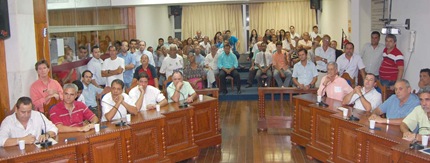 FOTO 9 Plen írio da C ómara, recebeu centenas de pessoas
