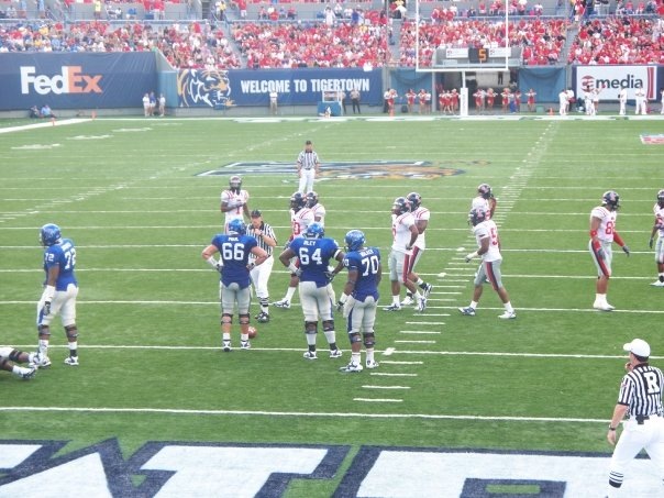 [football[3].jpg]