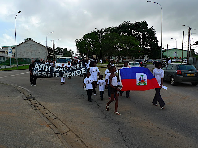 Marche de solidarité et de remerciement pour Haïti à Cayenne, dimanche 17 janvier 2010.