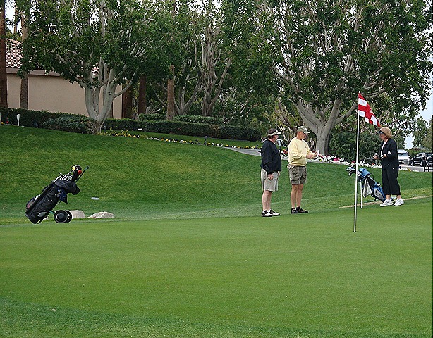 [holeinone[5].jpg]