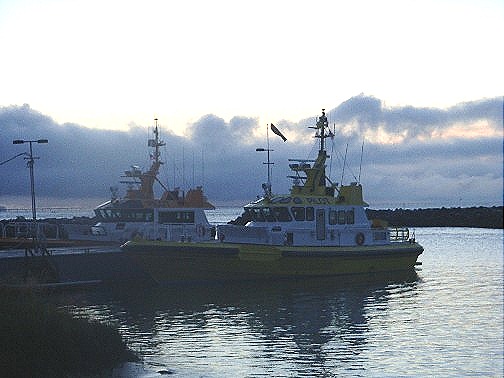 [4_pilotboat14.jpg]