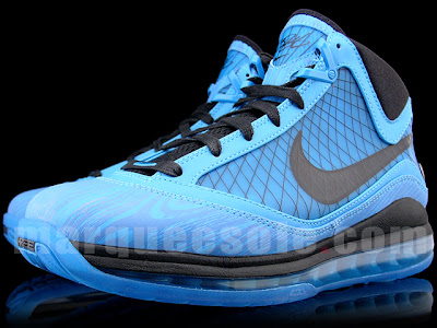 nike air max lebron 7 gr allstar 2 01 A Second Look at the Nike Air Max LeBron VII All Star Edition