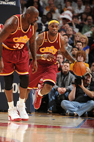 lebron james nba 100121 cle vs lal 06 King James James Scores 37 as Cavs Sweep Kobe & the Lakers