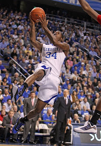 Nike LeBron VII University of Kentucky Player Exclusive New Shots wearing brons kentucky lebron7 inauguration 14 Nike LeBron VII University of Kentucky Player Exclusive New Shots