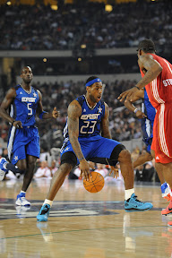 lebron james nba 100214 all star dallas 16 2010 NBA All Star: D Wade and LeBron lead EAST in Front of 108k