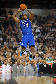 lebron james nba 100214 all star dallas 23 2010 NBA All Star: D Wade and LeBron lead EAST in Front of 108k