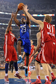 lebron james nba 100214 all star dallas 26 2010 NBA All Star: D Wade and LeBron lead EAST in Front of 108k