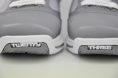 nike air max lebron 7 gr cool grey white 5 07 Releasing Now: Nike Air Max LeBron VII   Cool Grey / White
