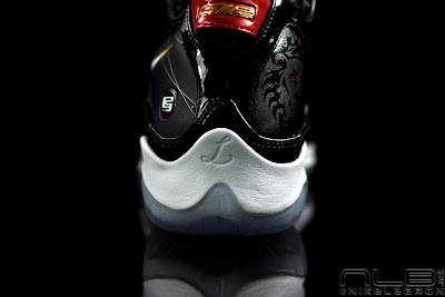 Coming Soon... Nike ?Zoom? LeBron VII P.S. Black/White/Red lebron7 ps black red white 05 web Coming Soon... Nike ?Zoom? LeBron VII P.S. Black/White/Red