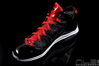 Nike LeBron VII (7) P.S. (Post Season) 407639 002 Showcase lebron7 ps black red white 66 web Nike LeBron VII (7) P.S. (Post Season) 407639 002 Showcase
