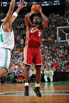 timeline 100404 nba lebron7 dunkman 2009 10 Timeline