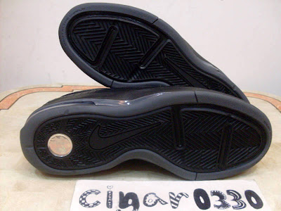 Nike LeBron VII (7) Low Sample Black/Red Plum Dark Grey nike air max lebron 7 low ss black black 1 09 Nike LeBron VII (7) Low Sample Black/Red Plum Dark Grey
