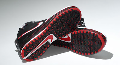 Be Unstoppable... With the New Nike Zoom LeBron VI nike zoom lebron 6 gr black white red 10 07 Be Unstoppable... With the New Nike Zoom LeBron VI