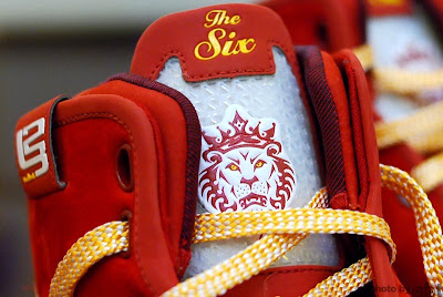 nike zoom lebron 6 pe hardwood classic 1 12 First Look at the 2008 09 Hardwood Classic Zoom LeBron 6