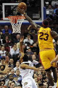 lebron james nba 081210 cle at phi 12 Hawks Stop Cavaliers Eleven Game Winning Streak