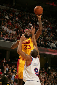 lebron james nba 081212 cle vs phi 01 Hawks Stop Cavaliers Eleven Game Winning Streak