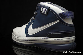 General Release Zoom LeBron VIs Black Navy New Photos nike zoom lebron 6 gr white navy black 5 04 General Release Zoom LeBron VIs Black Navy New Photos