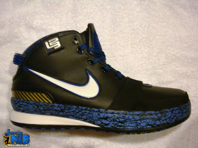 nike zoom lebron 6 gr black blue maize 2 05 Detailed Look at the Black and Royal Blue Nike LeBron VI with 3M