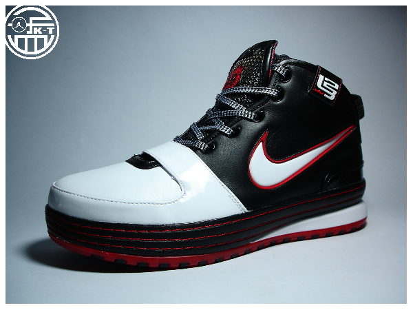 A Fresh Look at the Initial Nike Zoom LeBron Six Colorway