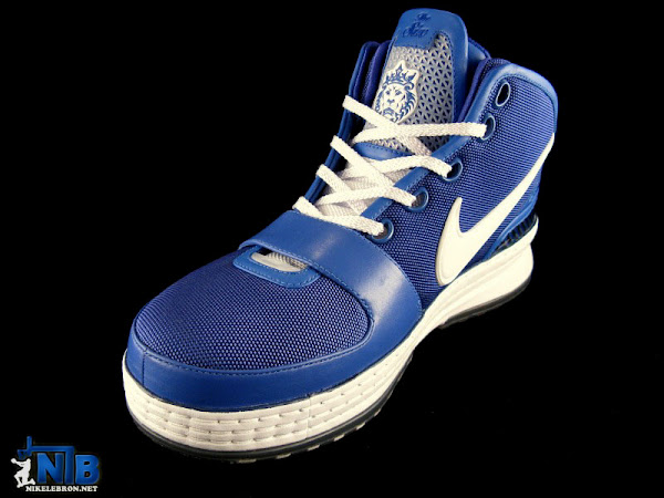 Ultimate Nike LeBron James ZLVI 8220Kid8221 Showcase
