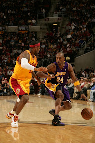 lebron james nba 090208 cle vs lal 01 Cavaliers Lose At Home! LeBron Breaks Out the Fairfax VI.