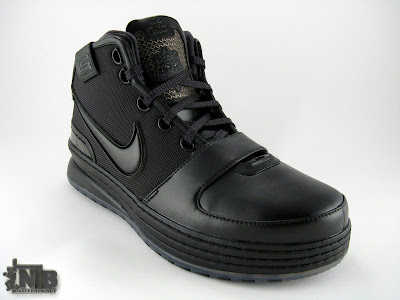 Triple Black Nike Zoom LeBron VI in High Definition nike zoom lebron 6 gr black anthracite 12 05 Triple Black Nike Zoom LeBron VI in High Definition