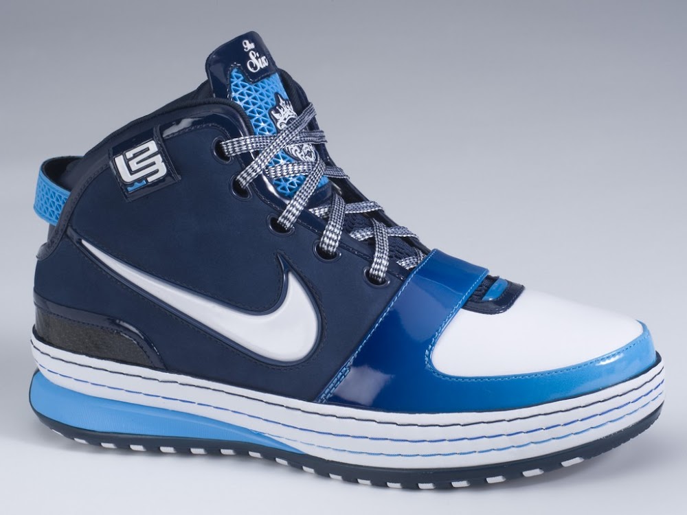 size 6 nike lebron shoes