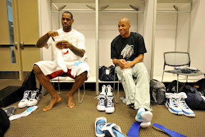 LeBron James Rocking the Akron Six During 2009 NBA All Star Festivities lebron james nba 090214 all star phoenix 43 LeBron James Rocking the Akron Six During 2009 NBA All Star Festivities
