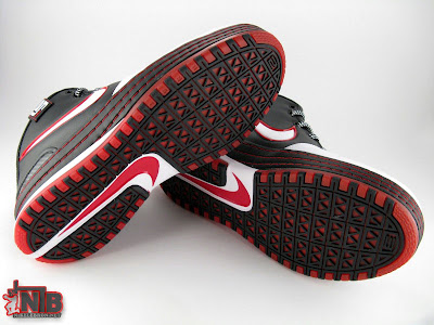 nike zoom lebron 6 gr black white red 16 09  A Common Colorway For An Extraordinary Sneaker