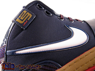 Nike Zoom LeBron James VI Chalk Edition Showcase lebron6 the chalk 43 web Nike Zoom LeBron James VI Chalk Edition Showcase