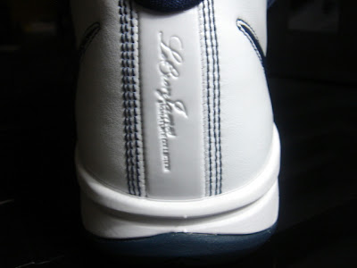 nike zoom soldier 3 gr white navy red 1 04 White/Navy/Red Nike Zoom Soldier III First Look