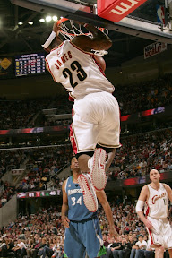 lebron james nba 090327 cle vs min 04 LeBron Best in March. Cavaliers Lose Two Straight.