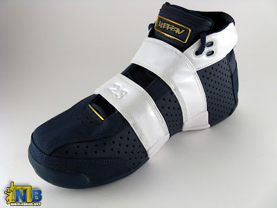 nike zoom lebron 20 5 5 pe playoff navy 1 08 Looking Back at Nike Zoom 20 5 5 With the 2006 Playoff PE