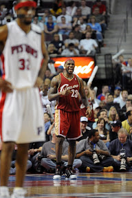 lebron james nba 090424 cle at det 18 game 3 James Near Triple Double Helps Push Pistons to Brink of Elimination