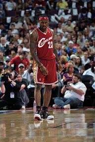 lebron james nba 090424 cle at det 30 game 3 James Near Triple Double Helps Push Pistons to Brink of Elimination