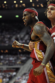 lebron james nba 090424 cle at det 37 game 3 James Near Triple Double Helps Push Pistons to Brink of Elimination