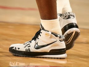 timeline 090505 shoe lebron6 mvp 2008 09 Timeline