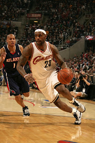 Amazing Encore LeBron and Co. Cruise By Hawks in the Series Opener lebron james nba 090505 cle vs atl 10 game 1 Amazing Encore LeBron and Co. Cruise By Hawks in the Series Opener