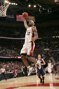 Amazing Encore LeBron and Co. Cruise By Hawks in the Series Opener lebron james nba 090505 cle vs atl 14 game 1 Amazing Encore LeBron and Co. Cruise By Hawks in the Series Opener