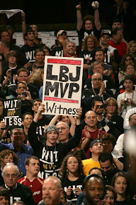 Amazing Encore LeBron and Co. Cruise By Hawks in the Series Opener lebron james nba 090505 cle vs atl 25 game 1 Amazing Encore LeBron and Co. Cruise By Hawks in the Series Opener